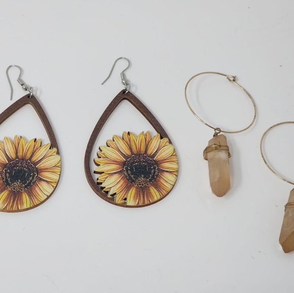 2 Set Earring Bundle! - Picture 3 of 6